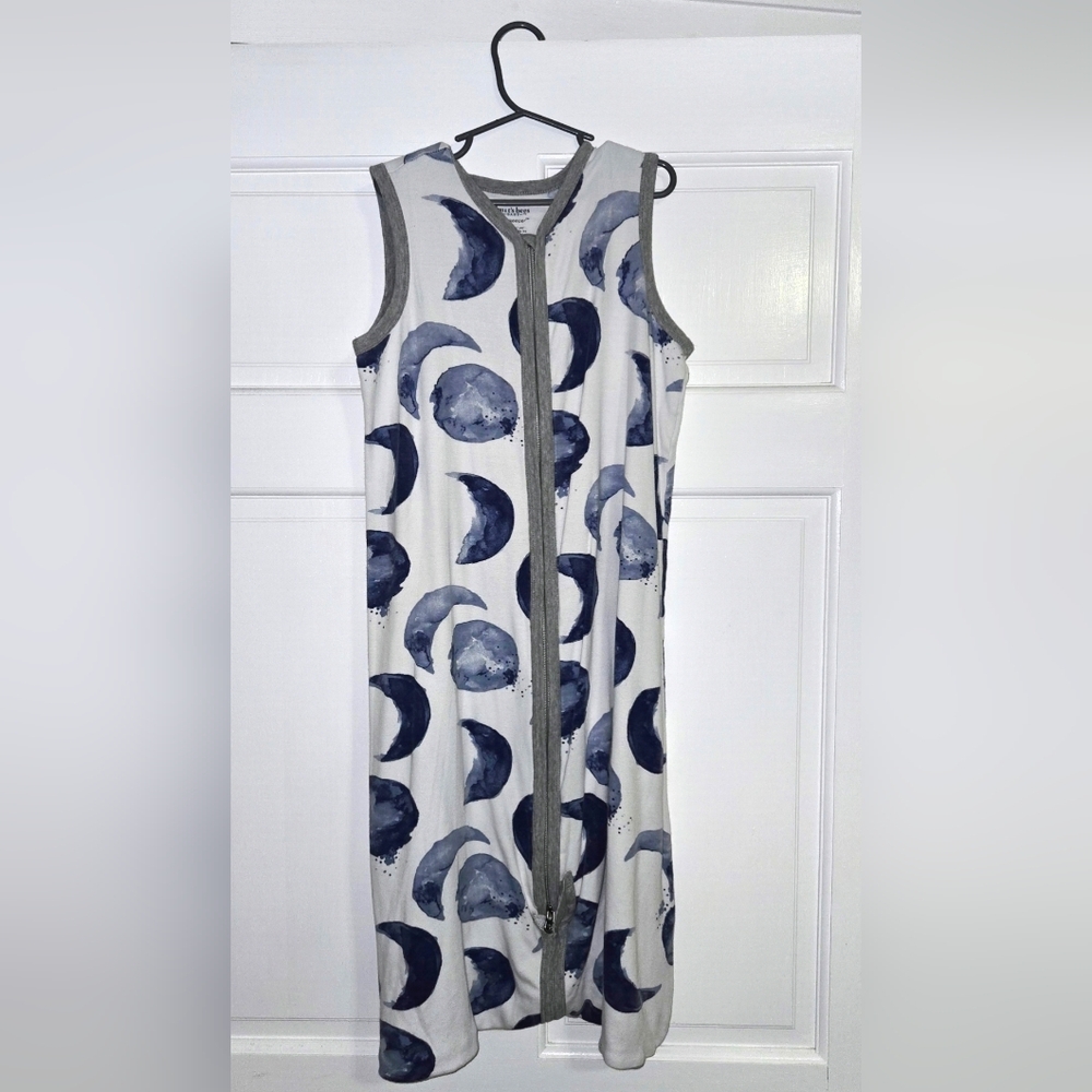 Sleeveless Blue and Gray Moon Pattern Dress